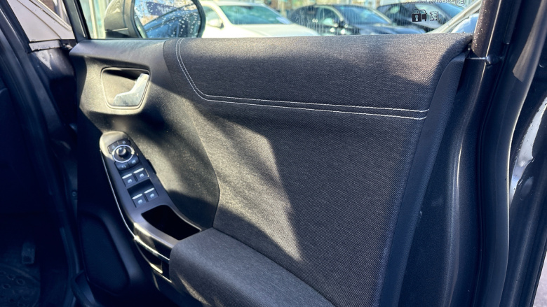 Ford Puma 1.0 EcoBoost Hybrid mHEV Titanium 5dr DCT Petrol Hatchback